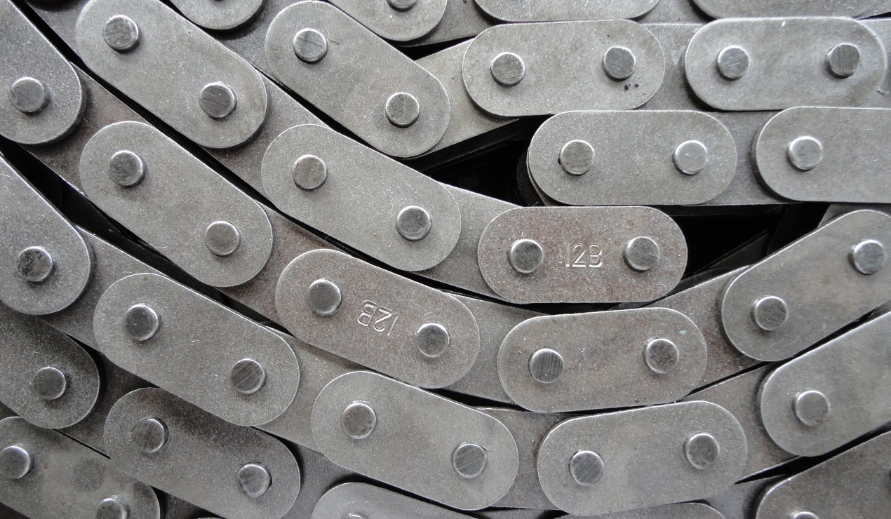 Straight side plates chain C12B-2